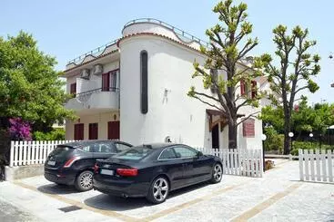 ベッドアンドブレックファースト Andrea Room&breakfast