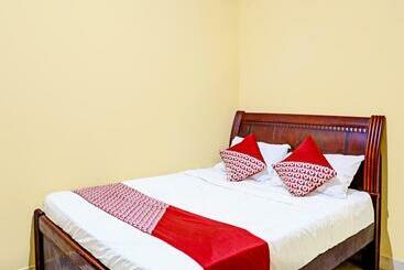 Hotel Oyo 91368 Jasmine 999