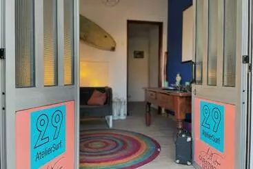 Pension Ateliersurf29 Guest House