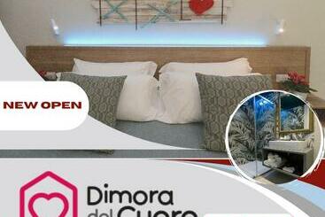 Pensjonat Dimora Del Cuore Guest House In Centro