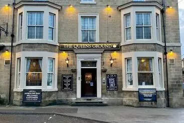 ユースホステル Queens Ground