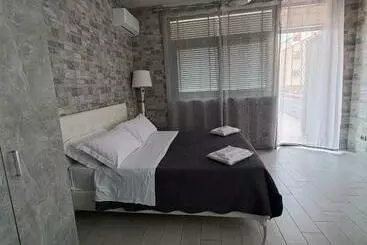 تختخواب و صبحانه Anna S House