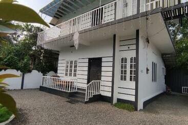 Pensionat Calvary Mount   Chemmassery Resort