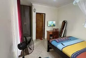 پانسیون Pearl Suites   Bukoto