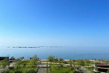 アパートホテル Dedehan Ala