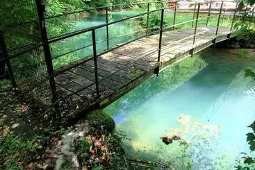 Nocleg ze śniadaniem Chambre D Hôte De La Source Bleue