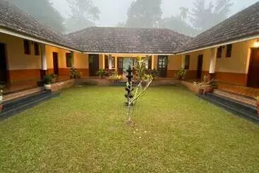 3 Hills Hostel