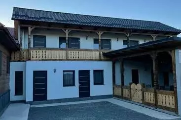 Pensjonat Casa De Lângă Pădure