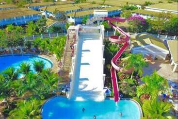 Aparthotel Lacqua Diroma V Apt Localizado Próximo A Portariaparque Aquático Completo Nao Dispomos De Roupa De C