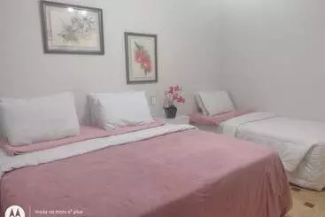 Majatalo Acomodações Anfitriã