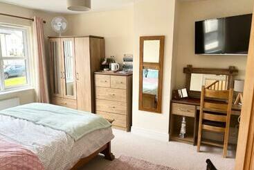 펜션 New Room @ Sean And Janes