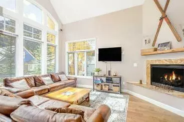 Pisos turísticos Bachman Village 14 By Avantstay Close To Town The Slopes W Hot Tub Permit12038