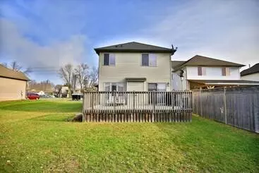 Turistihuoneistot Beautiful Fallsview Home