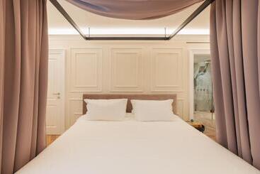 아파트호텔 Naxi Suites