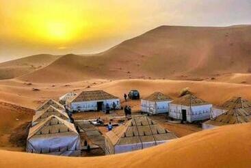 בית מלון כפרי Merzoug Nice Luxury Camp
