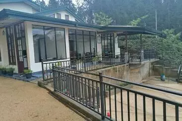 Hotelli Yara Plantation Bungalow Adams Peak Maskeliya