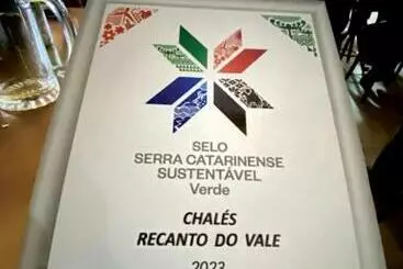 ペンション Chalés Recando Do Vale Tiriva