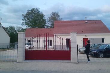 بنسيون La Petite Salamandre