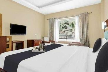 Hotel Collection O Pgs Neelamabari