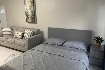 آپارتمان‌های توریست‌ها Adorable Suite In Tampa