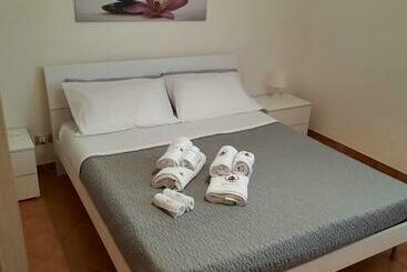 ツーリストアパートメント Greta Charme