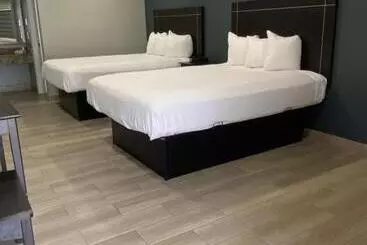 Отель Falcon Executive Inn