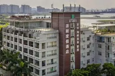 酒店 Real Madrid Holiday Yacht Resort