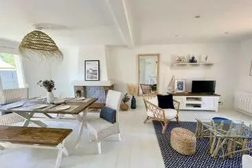 Turistlejligheder Maison Chaleureuse Avec Jacuzzi