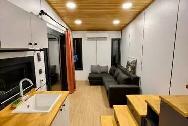 Pensiune Clower Tiny House