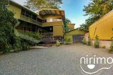ペンション Nirimo Hostel And Studios