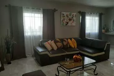 تختخواب و صبحانه Hill View Vacational Rental