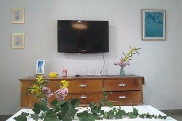 Turistlejligheder Departamento A Estrenar Con Luminoso Patio