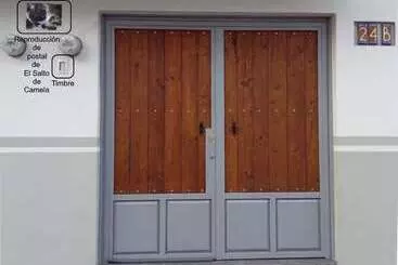 Pensão El Salto De Camela Hostal