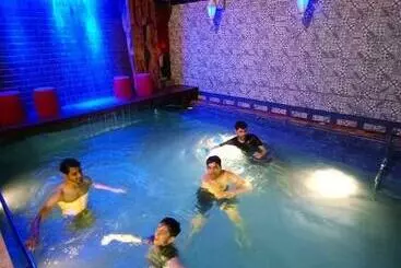 Apartamenty turystyczne Bee Villa 5bhk Lonavala