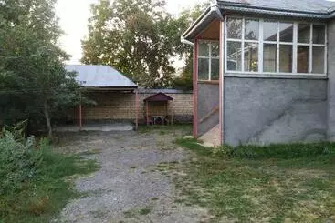 آپارتمان‌های توریست‌ها Cozy House 5 Mins Away From City Center