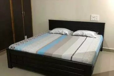 ツーリストアパートメント Mountain View Lake Front Home