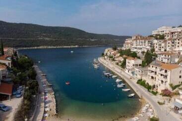 پانسیون Apartments Vesna