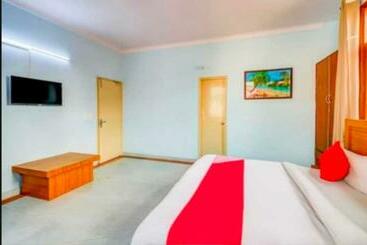 Hotell Oyo 93118 Sk Residency