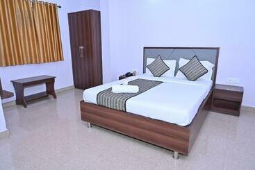 فندق Stone Park By Wb Inn