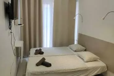 Pensione ріаza Lfach