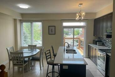 Turista apartmanok Yet Another Exquisite 3+1 Bedrooms Home Experience