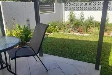 تختخواب و صبحانه Phakela Cottages