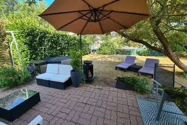 ツーリストアパートメント Gîte Tout Confort Avec Jacuzzi, Proche Loire Et Forêt D Orléans, Idéal Pour Séjours Nature Et Détent