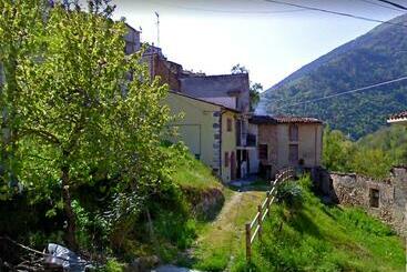 ツーリストアパートメント Logement Avec Parking Et Terrasse Devant La Maison, Très Jolie Vue