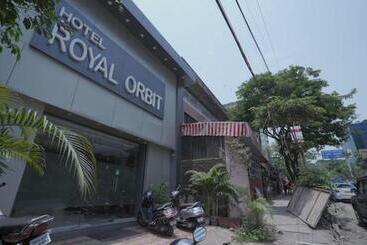 بنسيون O Royal Orbit