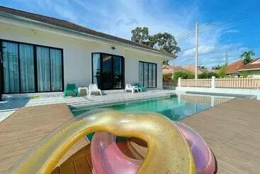 Apartaments turístics One Season Poolvilla