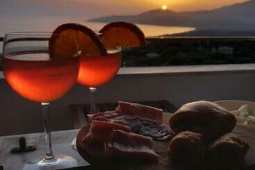 פנסיון Farmamia