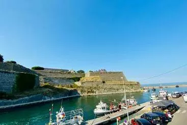 ツーリストアパートメント Appartement « le Goéland » Avec Vue Port&citadelle