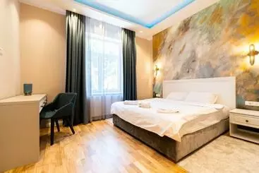 Apartamenty turystyczne Black Gate   Quiet Studio In The Heart Of Old Town With Free Private Secured Parking