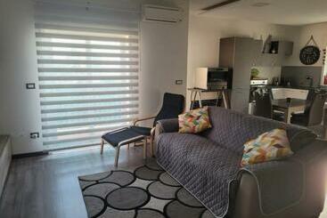 شقق خاصة سياحية Timpa House Alle Pendici Dell Etna